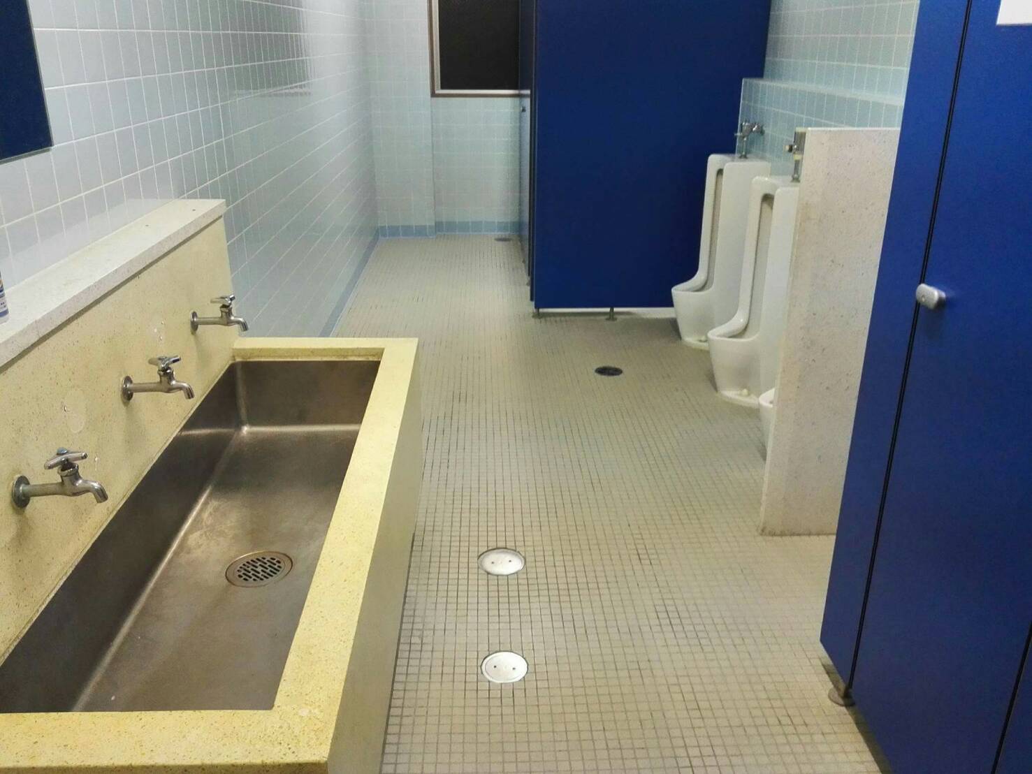 大型建物のトイレ改修工事 始まる 日拓ハウジング